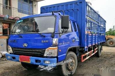 供应急卖北京奇龙重型仓栅式货车 黑龙江双鸭山厢式货车/集装箱车价格