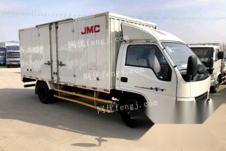 辽宁盘锦出售新款江铃顺达单排四米二厢式货车。